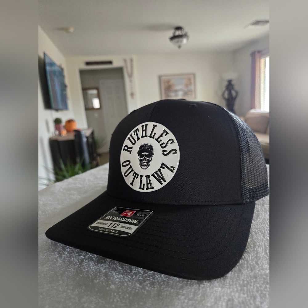 RUTHLESS OUTLAWZ CUSTOMS  FLEX  PATCH  CAP.      (6 PANEL TRUCKER CAP)